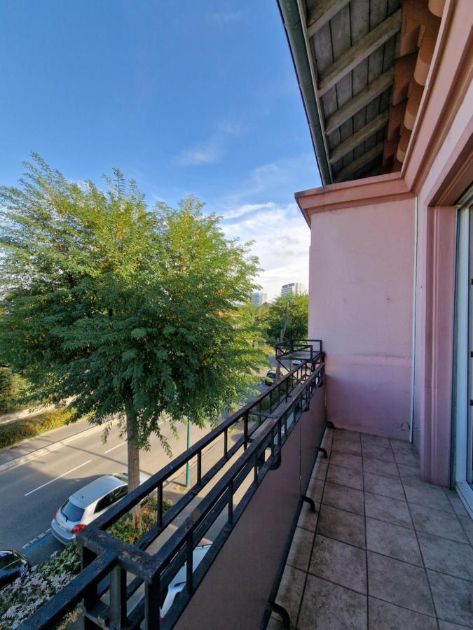 Nice Room 4 Minutes From Basel Shared Apartment サン・ルイ エクステリア 写真