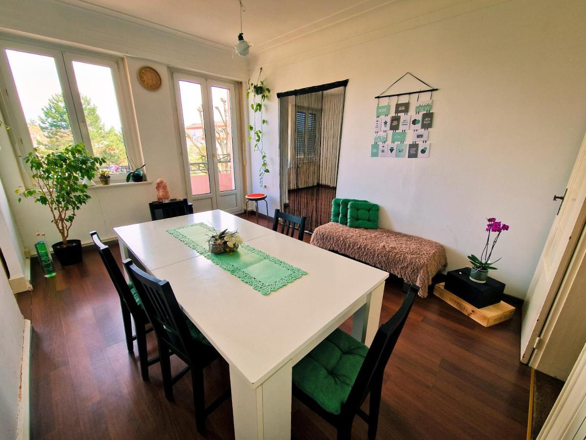 Nice Room 4 Minutes From Basel Shared Apartment サン・ルイ エクステリア 写真