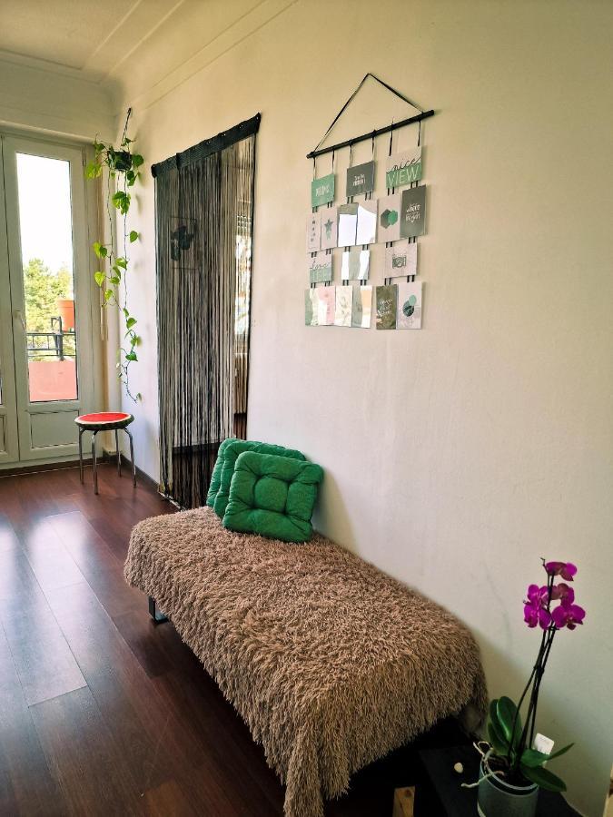 Nice Room 4 Minutes From Basel Shared Apartment サン・ルイ エクステリア 写真